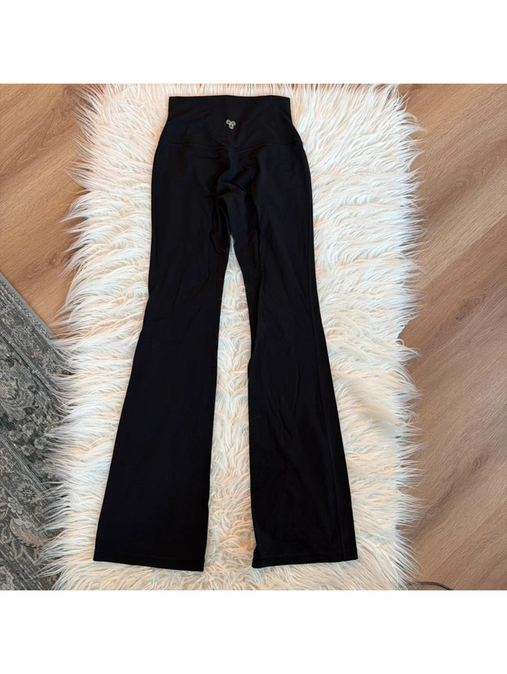 Aritzia wide leg leggings size 2